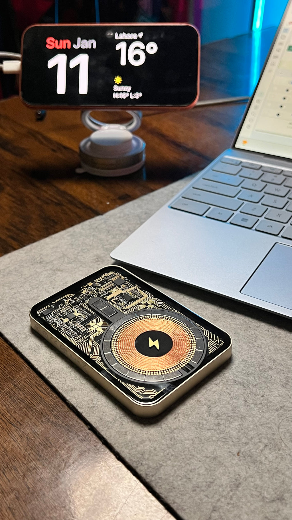 Mubtronics Transparent Magsafe Power Bank ( ONE TIME STOCK )